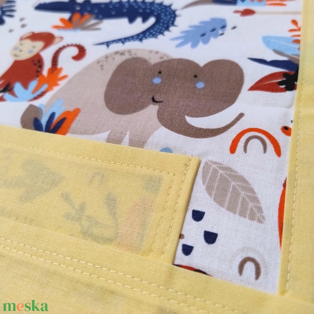 Szafari mintás ovis ruhás zsák vállfára � vállfás ruhazsák bölcsibe és oviba - játék & sport - ovis felszerelés - ovis zsák - Meska.hu