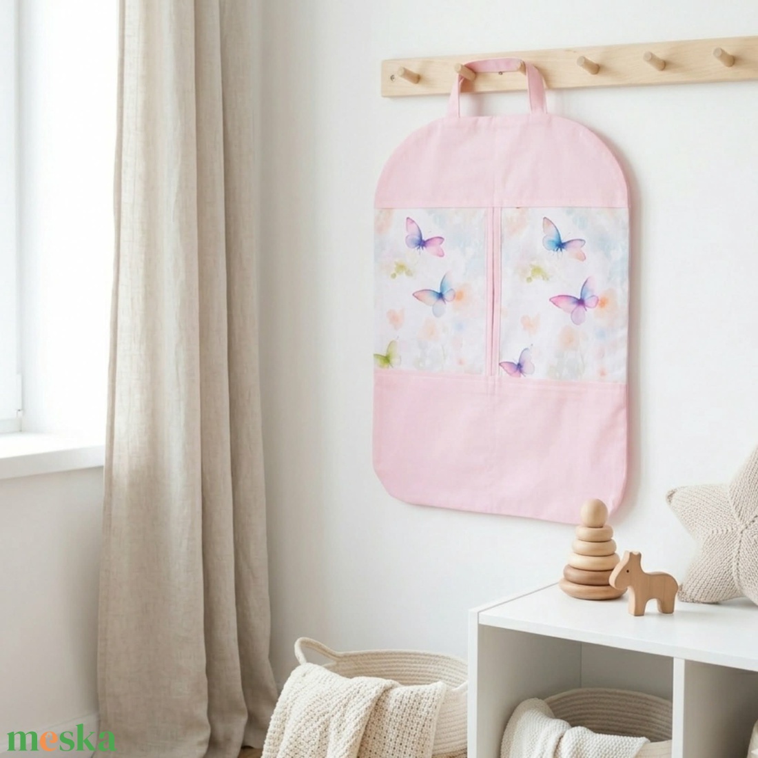 Pillangós ovis ruhás zsák akasztóval � füles ruhazsák bölcsibe és oviba - játék & sport - ovis felszerelés - ovis zsák - Meska.hu