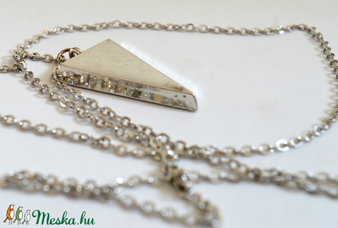 Modern háromszög formájú beton nyaklánc -  - Meska.hu