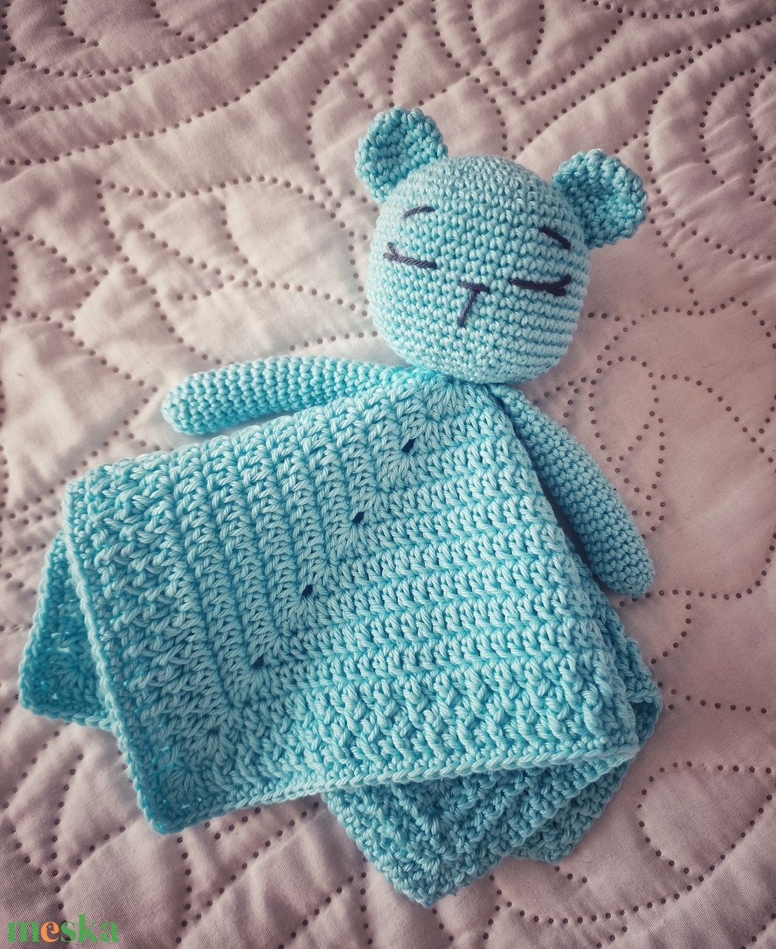 Horgolt macis szundikendő - baba - mama - baba játékok - szundikendő, alvóka - Meska.hu