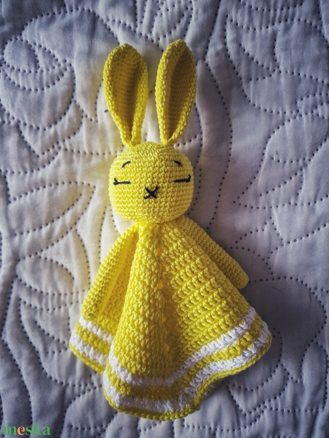 Horgolt nyuszis szundikendő - baba - mama - baba játékok - szundikendő, alvóka - Meska.hu