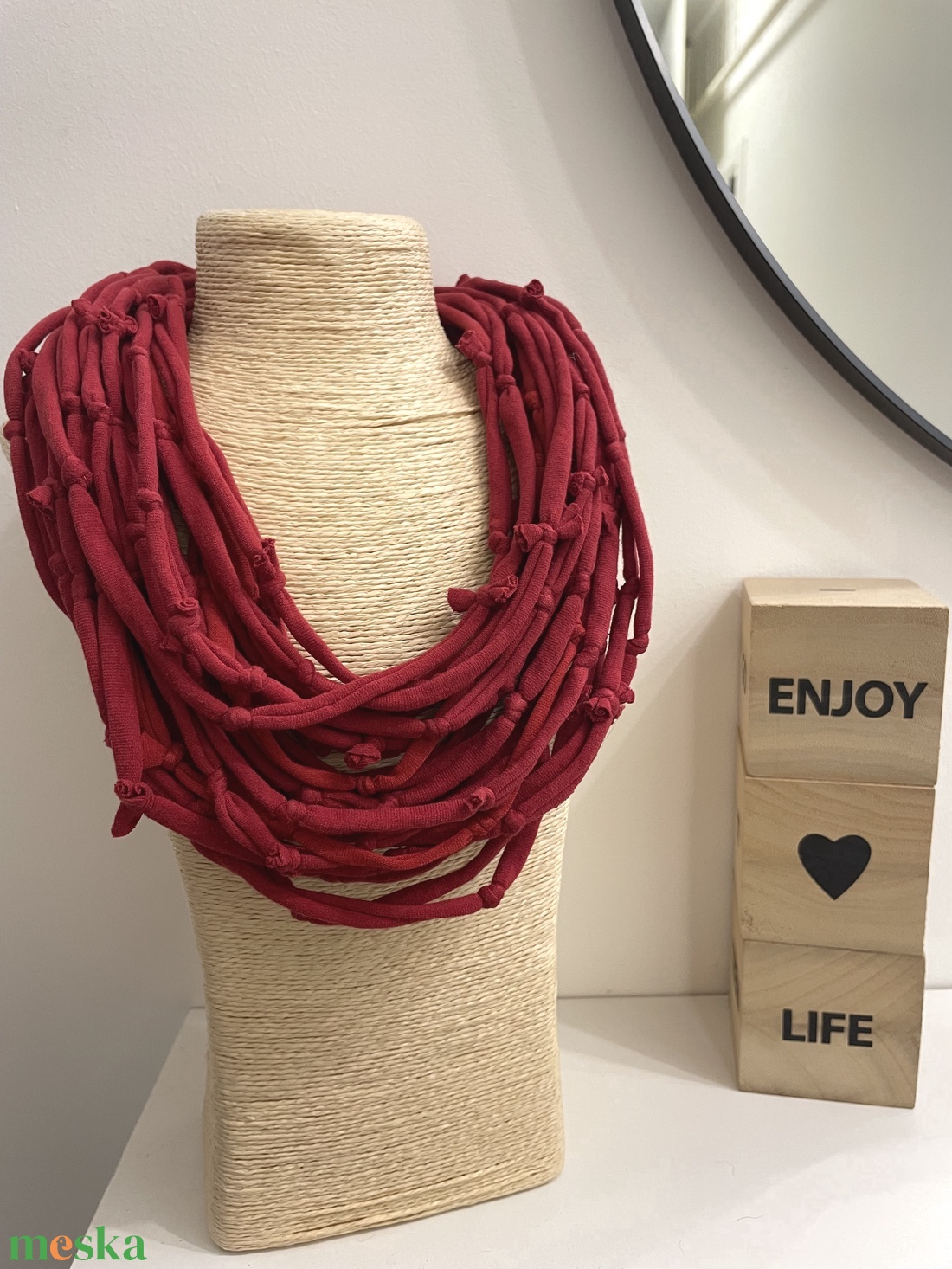 Red velvet pamut pólónyaklánc - ékszer - nyaklánc - statement nyaklánc - Meska.hu