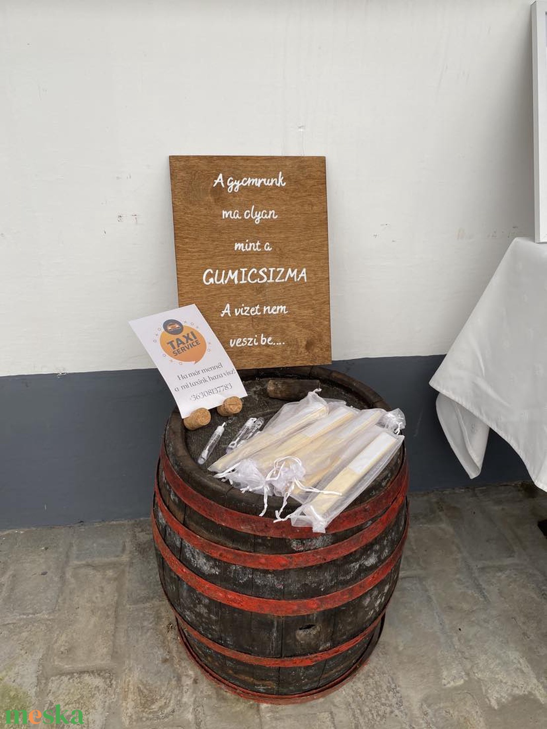 A gyomrunk ma olyan mint a gumicsizma, a vizet nem veszi be... kézzel írt tábla esküvőre - esküvő - dekoráció - tábla & jelzés - Meska.hu A gyomrunk ma olyan mint a gumicsizma, a vizet nem veszi be... kézzel írt tábla esküvőre - esküvő - dekoráció - tábla & jelzés - Meska.hu