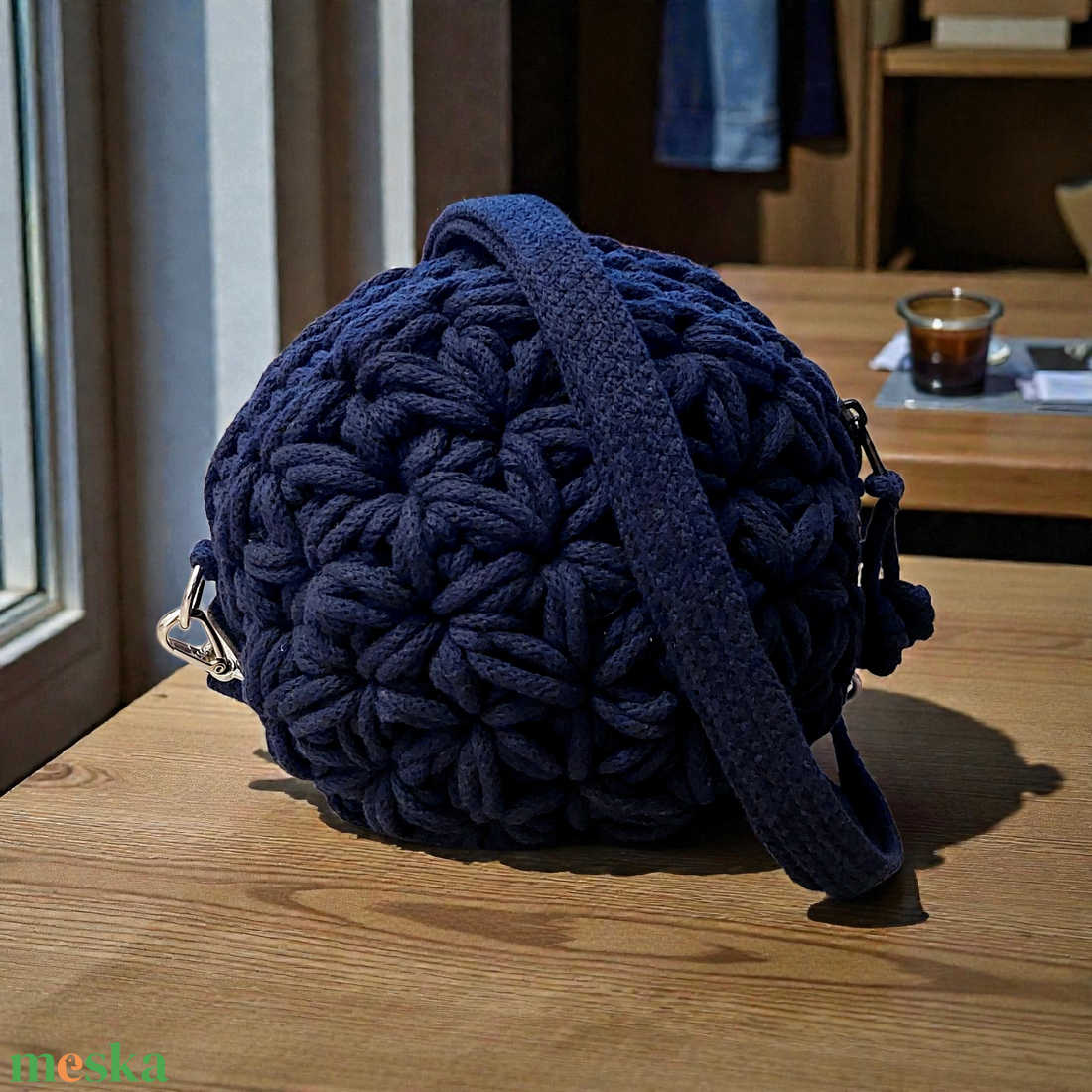 Macaron, horgolt kerek oldaltáska � mélykék - táska & tok - kézitáska & válltáska - alkalmi táska - Meska.hu