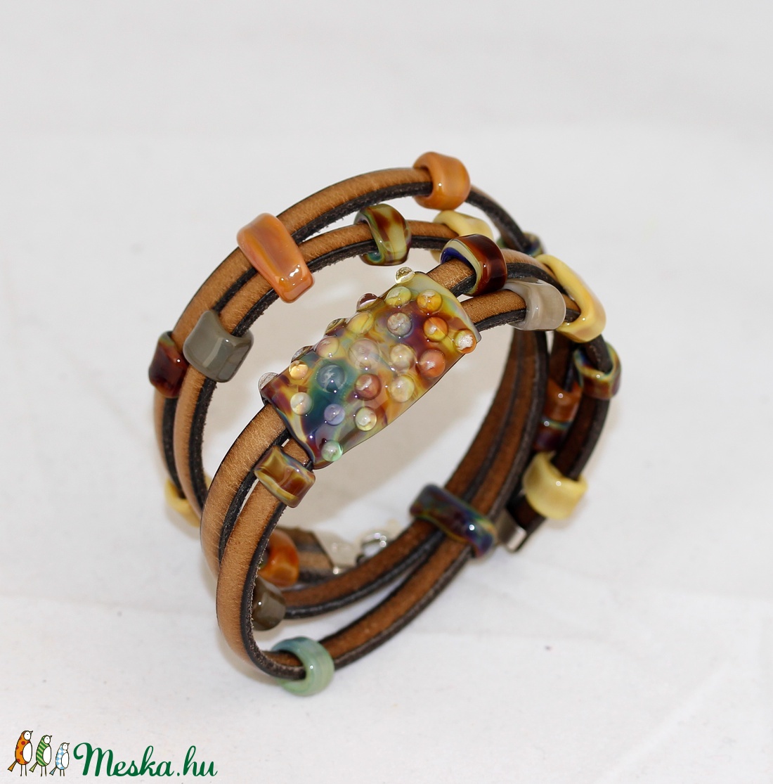 'Jungle mix' többsoros bőr karkötő-egyedi üveggyöngyökkel -  - Meska.hu