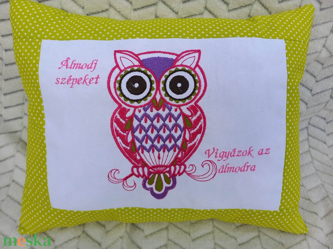 Bagoly-Álmodj szépeket! hímzett zöld pöttyös párna - otthon & életmód - babaszoba, gyerekszoba - gyerek díszpárna - Meska.hu Bagoly-Álmodj szépeket! hímzett zöld pöttyös párna - otthon & életmód - babaszoba, gyerekszoba - gyerek díszpárna - Meska.hu
