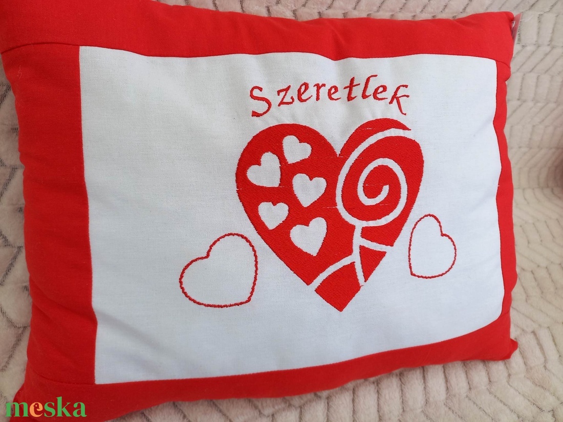 Szeretlek! Szíves hímzett párna - otthon & életmód - lakástextil - párna & párnahuzat - Meska.hu Szeretlek! Szíves hímzett párna - otthon & életmód - lakástextil - párna & párnahuzat - Meska.hu