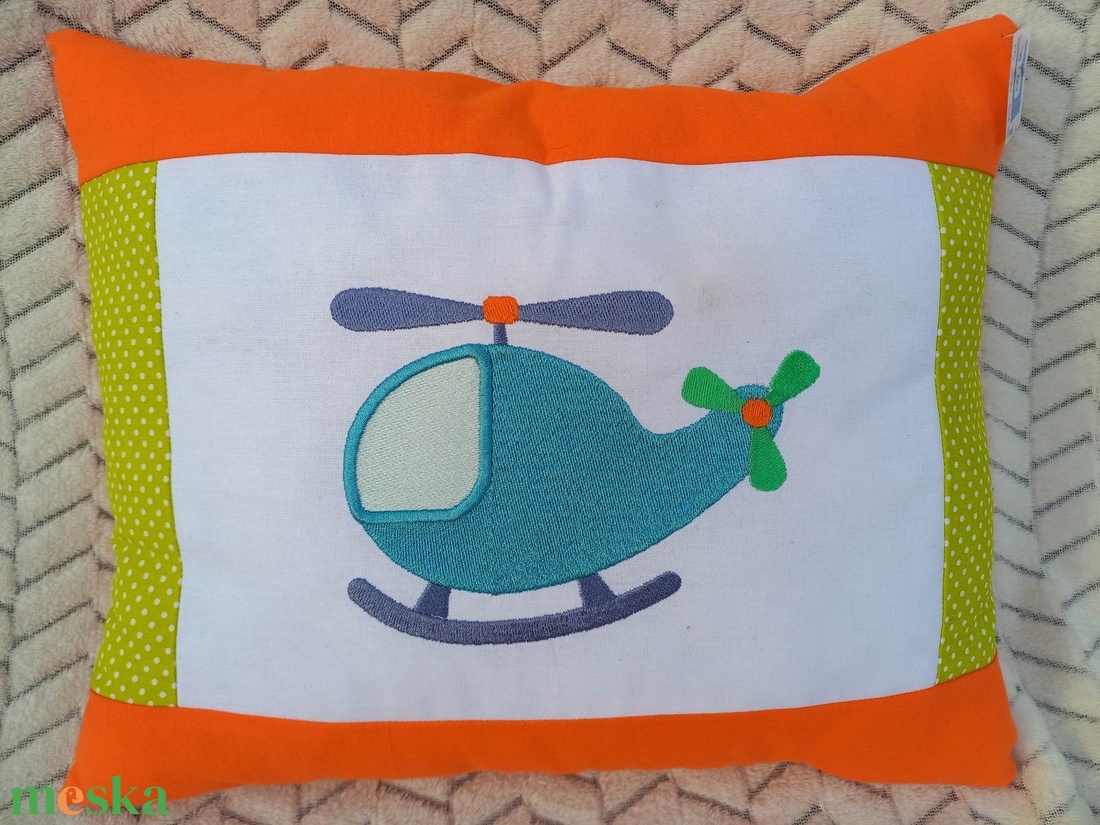 Vidám helikopter hímzett ovi jeles párna - otthon & életmód - babaszoba, gyerekszoba - gyerek díszpárna - Meska.hu Vidám helikopter hímzett ovi jeles párna - otthon & életmód - babaszoba, gyerekszoba - gyerek díszpárna - Meska.hu