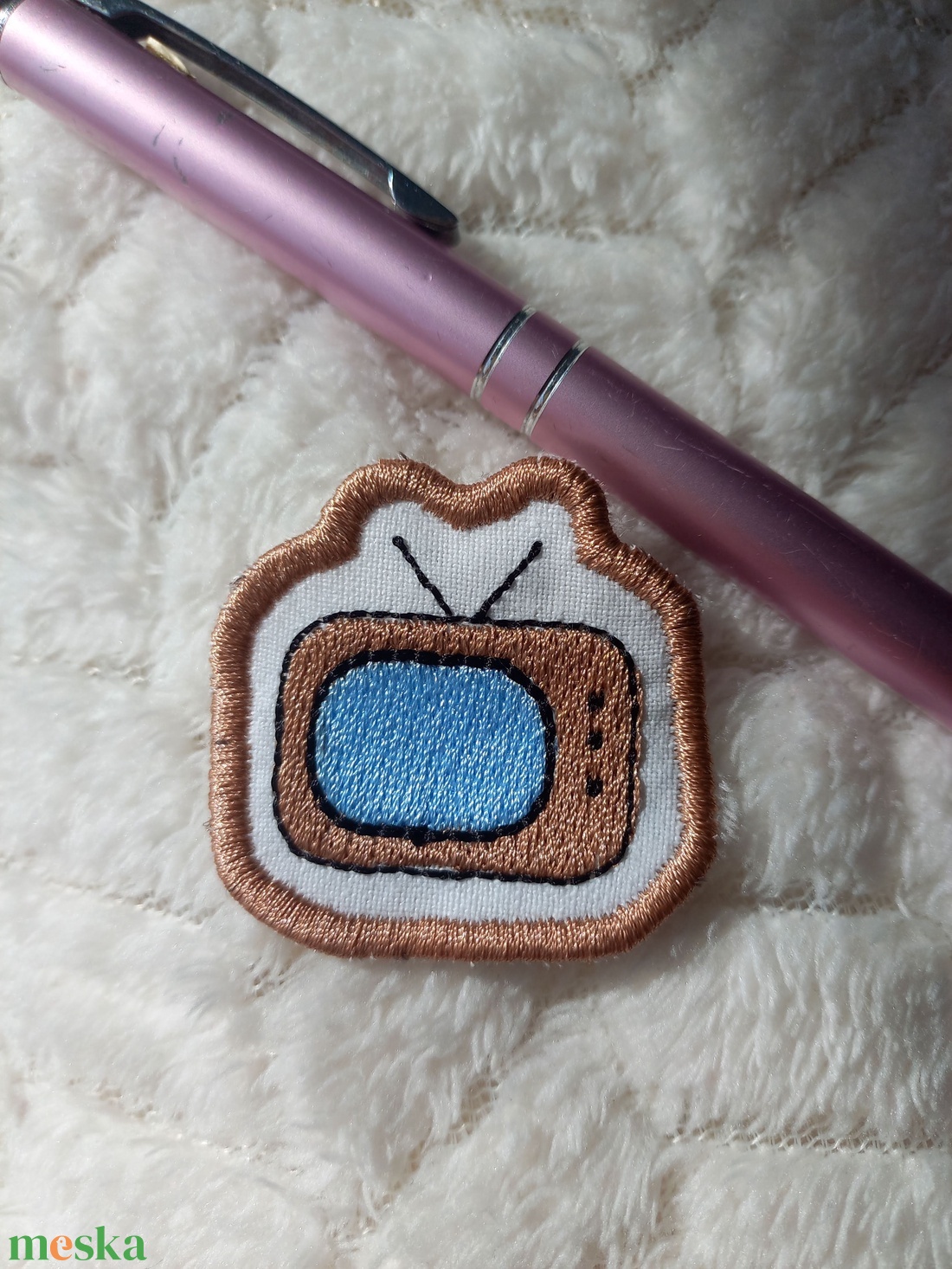 Felvarrható és vasalható ovis jel, tévé - játék & sport - ovis felszerelés - óvodai jelek - Meska.hu