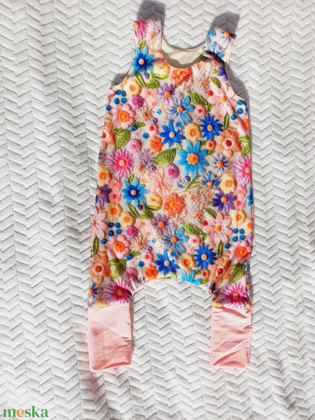 92-98 Mosolymanó tipegő hálózsák � 3D virágmező - baba - mama - babaruházat - tipegőhálózsák - Meska.hu