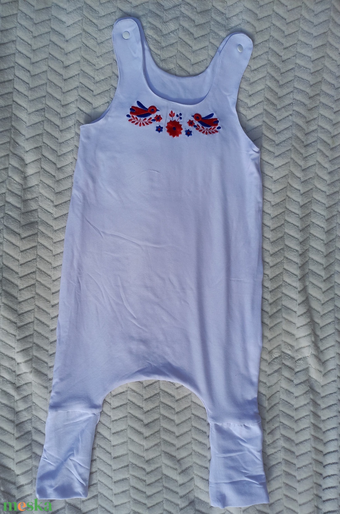 92-98 Mosolymanó tipegő hálózsák � népi, Palóc mintával hímzett - baba - mama - babaruházat - tipegőhálózsák - Meska.hu