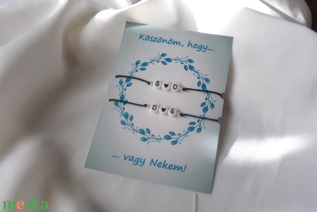 Monogrammos karkötő ajándékkártyával - ékszer - karkötő - névre szóló karkötő - Meska.hu Monogrammos karkötő ajándékkártyával - ékszer - karkötő - névre szóló karkötő - Meska.hu