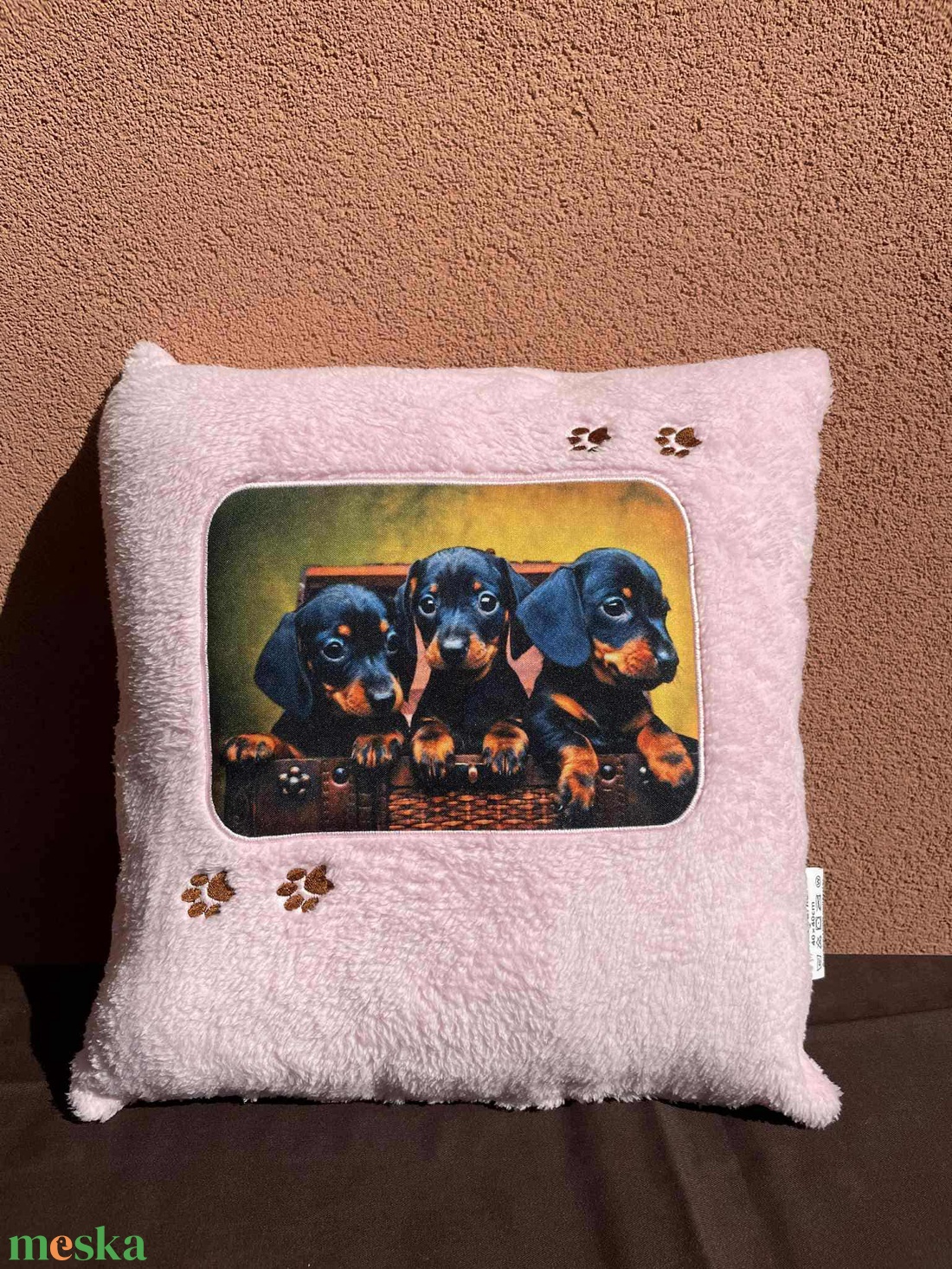 Tacskós tappancsos párna - otthon & életmód - lakástextil - párna & párnahuzat - Meska.hu