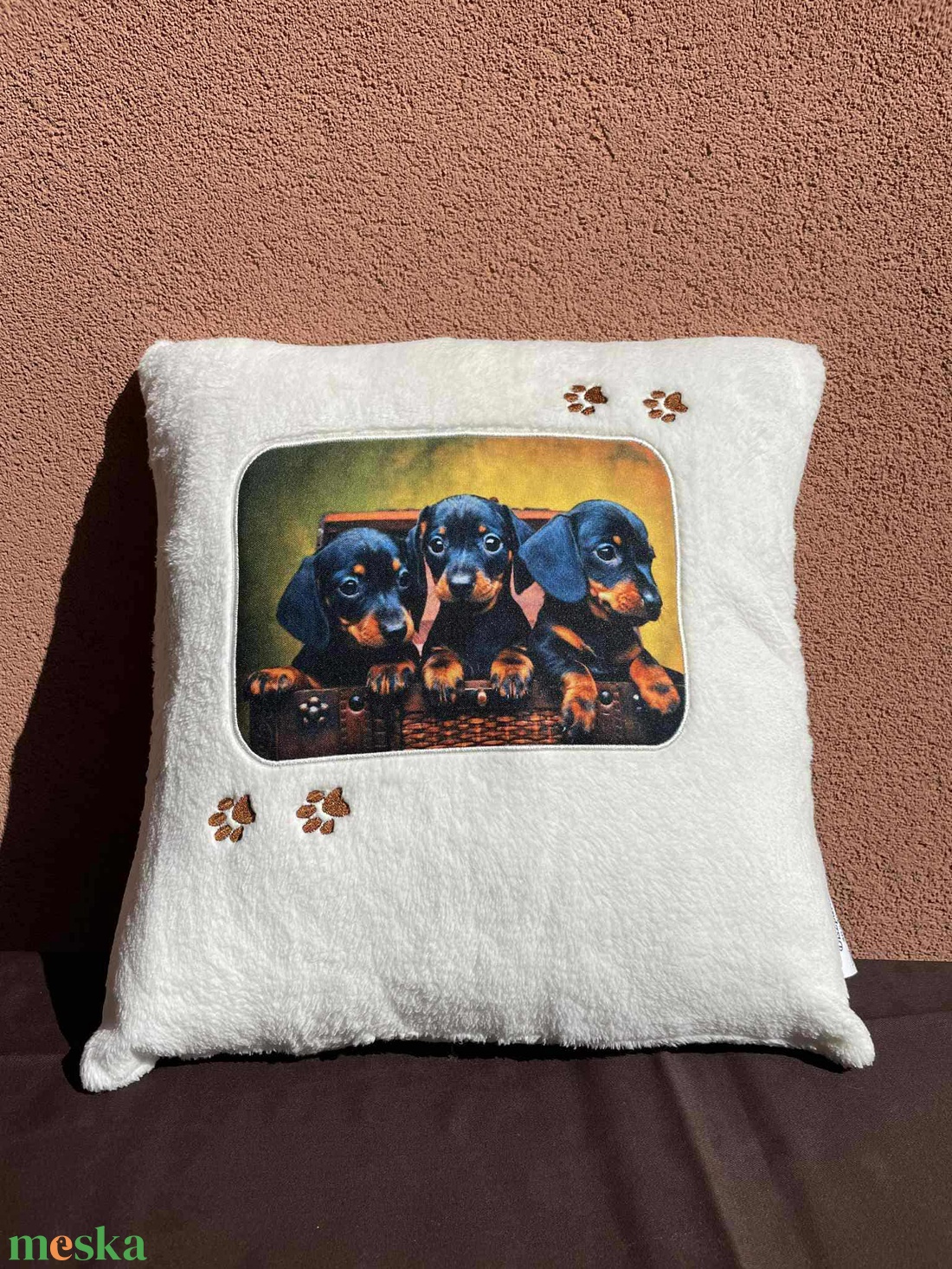 Tacskós tappancsos párna - otthon & életmód - lakástextil - párna & párnahuzat - Meska.hu