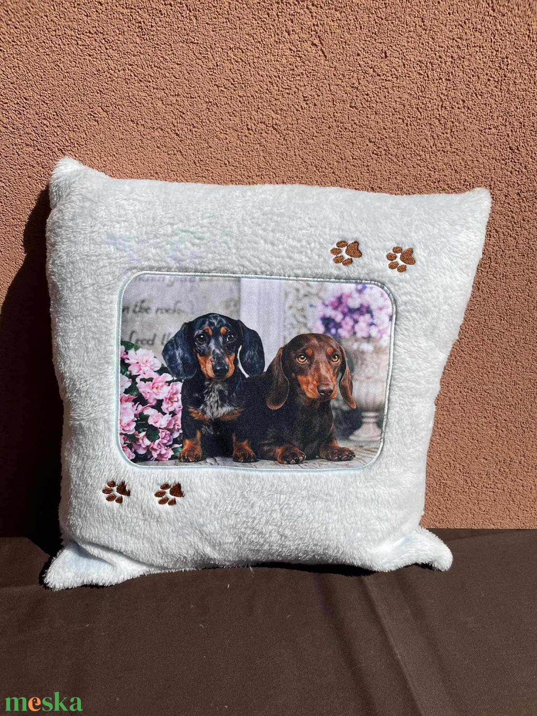 Tacskós tappancsos párna - otthon & életmód - lakástextil - párna & párnahuzat - Meska.hu