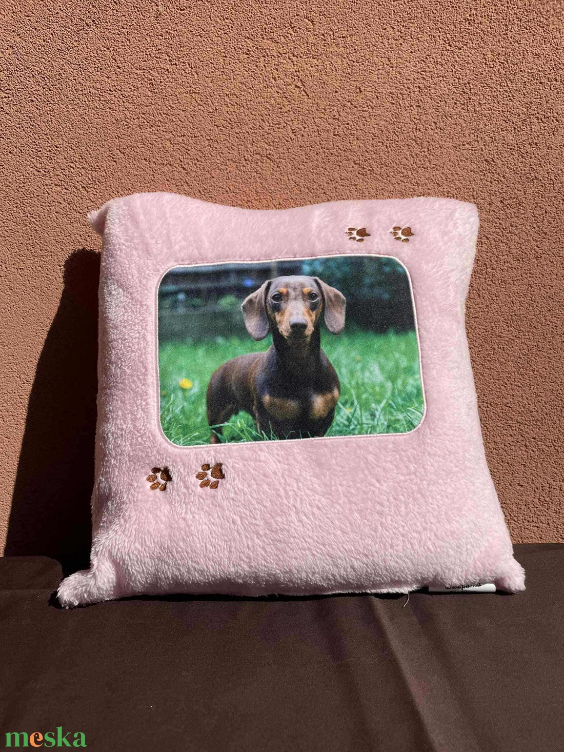 Tacskós tappancsos párna - otthon & életmód - lakástextil - párna & párnahuzat - Meska.hu