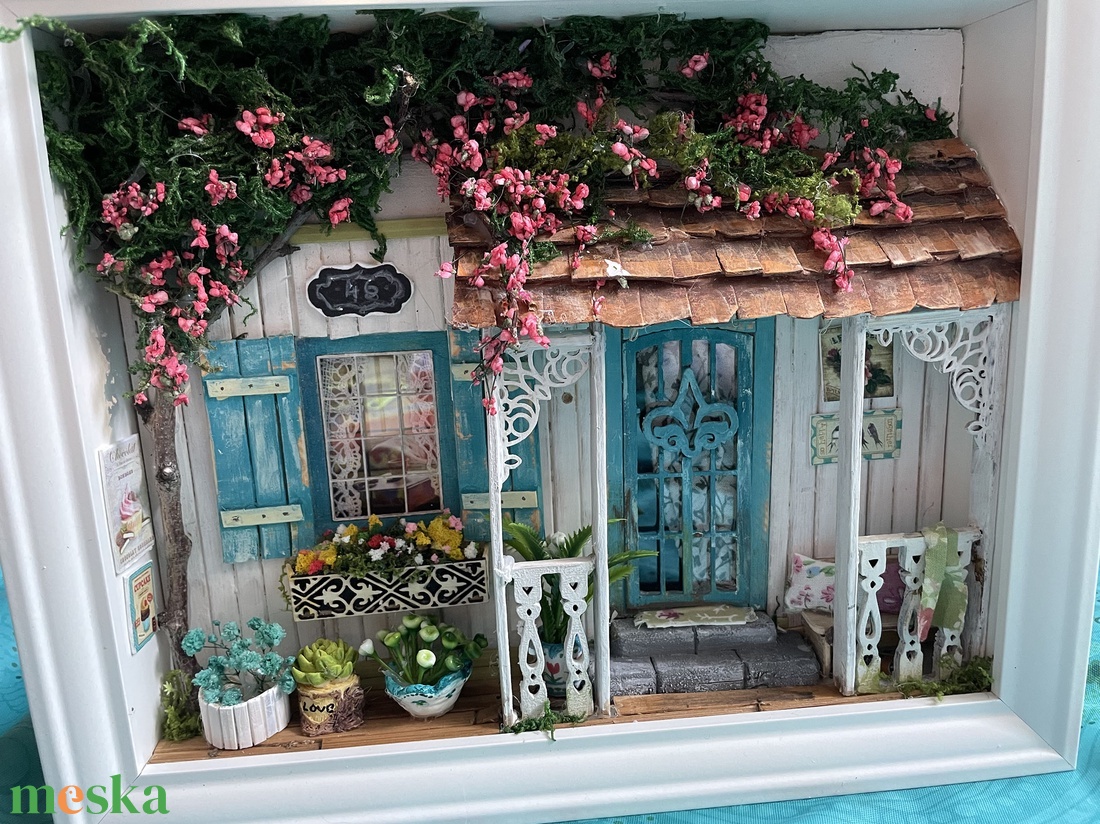 Liliom utca 46 - dobozkép - fali kulcstartó - - miniatűr dobozkép - művészet - makett, modell - Meska.hu Liliom utca 46 - dobozkép - fali kulcstartó - - miniatűr dobozkép - művészet - makett, modell - Meska.hu
