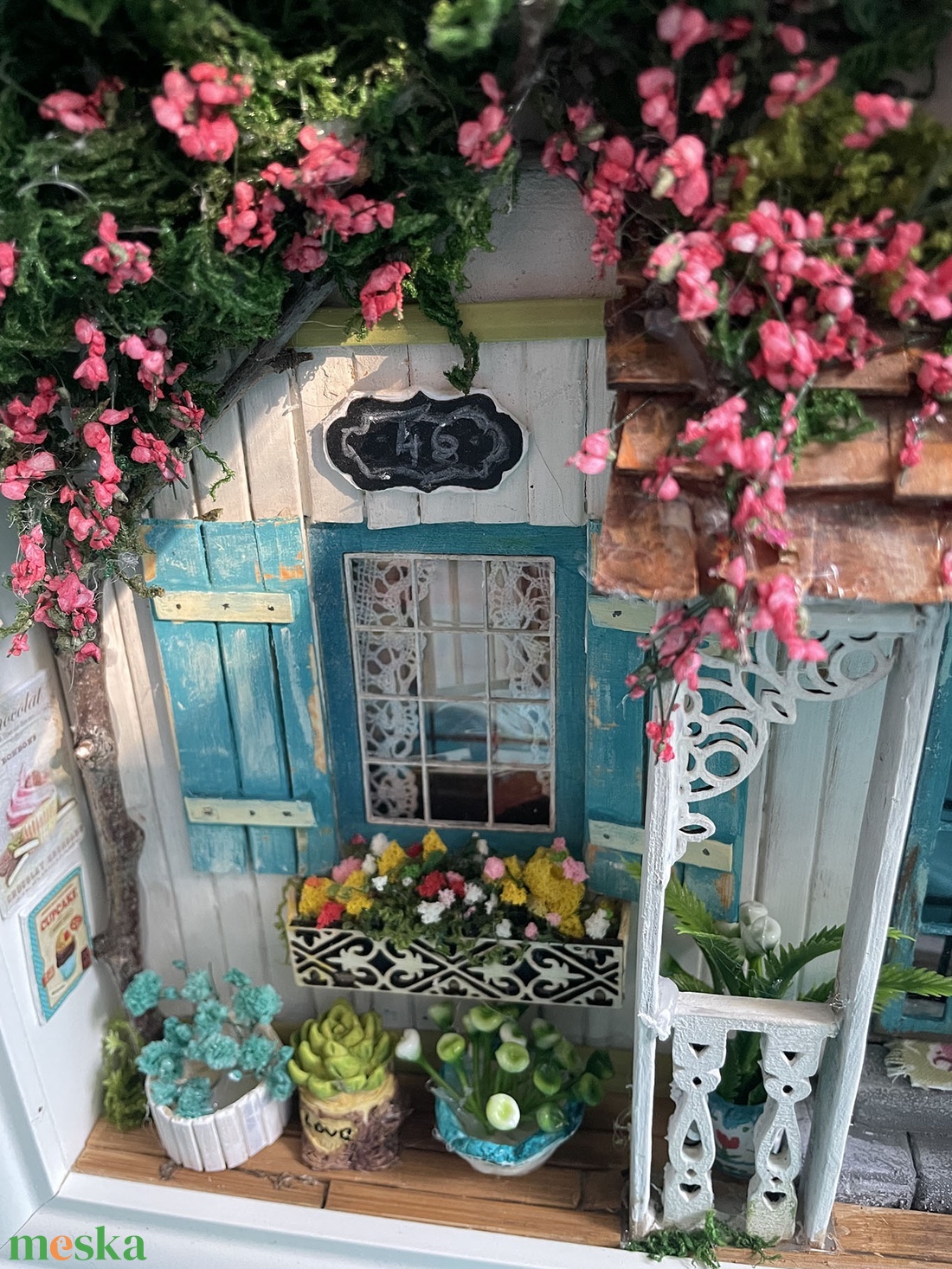 Liliom utca 46 - dobozkép - fali kulcstartó - - miniatűr dobozkép - művészet - makett, modell - Meska.hu Liliom utca 46 - dobozkép - fali kulcstartó - - miniatűr dobozkép - művészet - makett, modell - Meska.hu