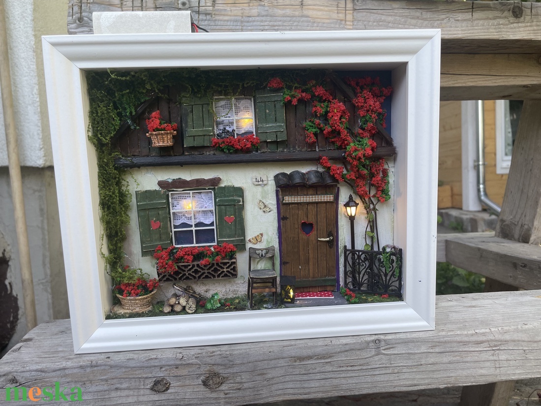 Muskátli utca 44 - miniatűr dobozkép - fali kulcstartó - otthon & életmód - dekoráció - kép & falikép - 3d képek - Meska.hu Muskátli utca 44 - miniatűr dobozkép - fali kulcstartó - otthon & életmód - dekoráció - kép & falikép - 3d képek - Meska.hu