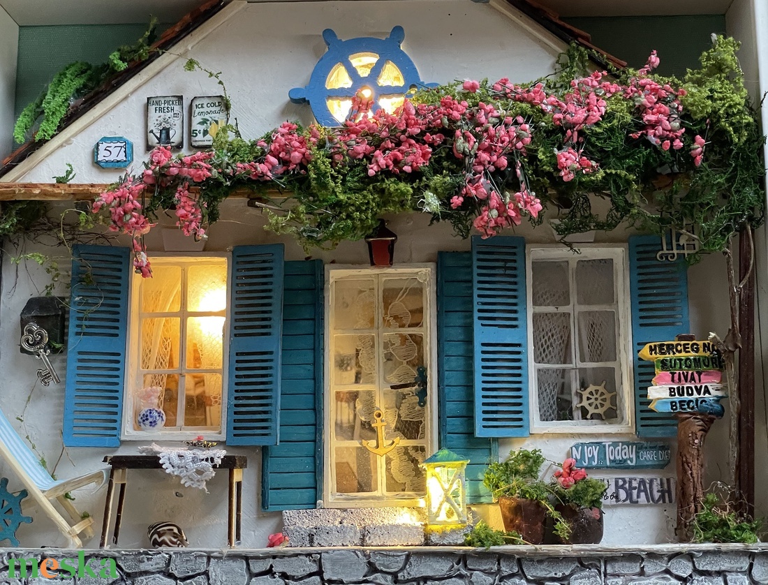 Adria - miniatűr dobozkép - fali kulcstartó - karácsony - karácsonyi lakásdekoráció - karácsonyi falu, házikó - Meska.hu