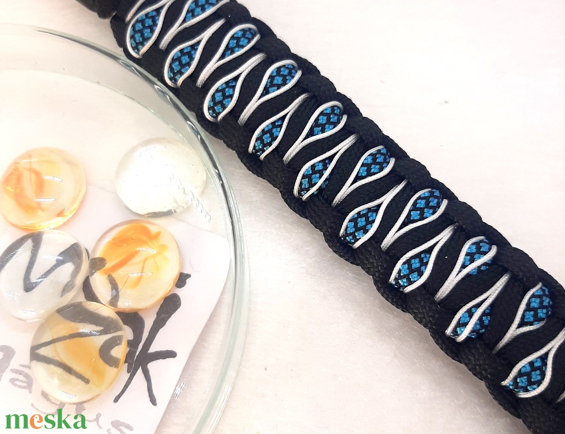 Paracord karkötő Varázs szemek türkiszben - ékszer - karkötő - fonott karkötő - Meska.hu Paracord karkötő Varázs szemek türkiszben - ékszer - karkötő - fonott karkötő - Meska.hu