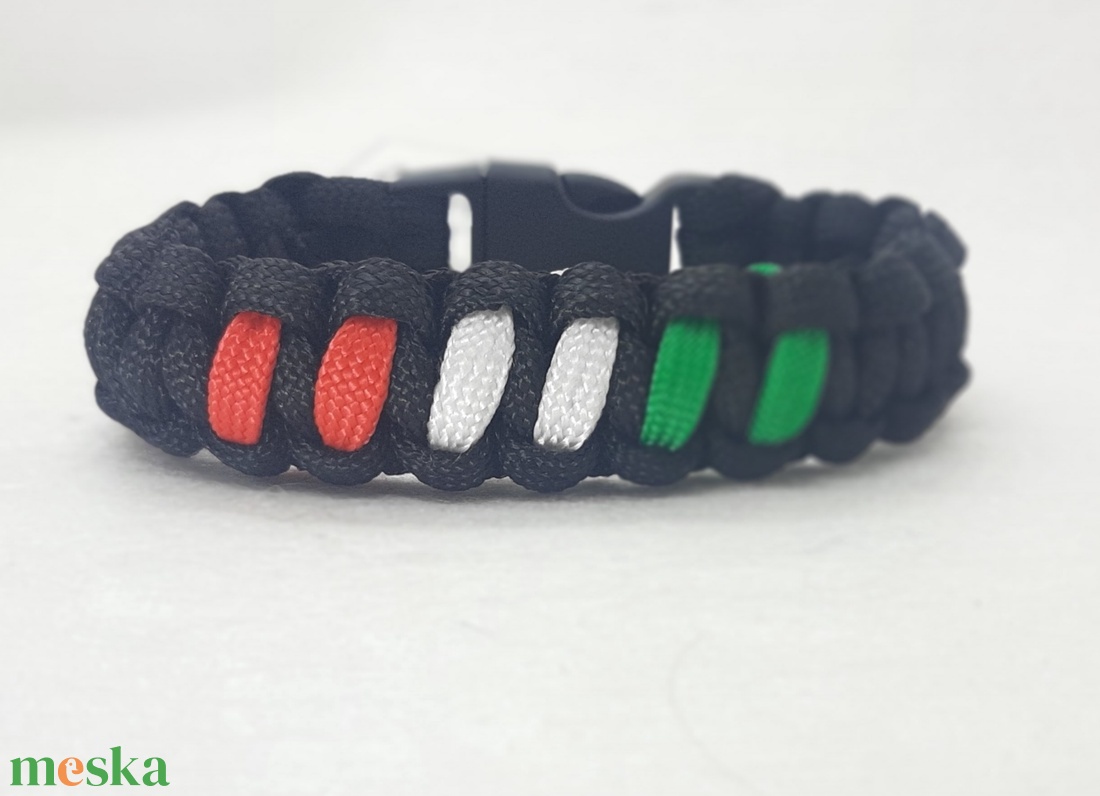 Paracord karkötő Magyar-nemzeti - ékszer - karkötő - fonott karkötő - Meska.hu Paracord karkötő Magyar-nemzeti - ékszer - karkötő - fonott karkötő - Meska.hu