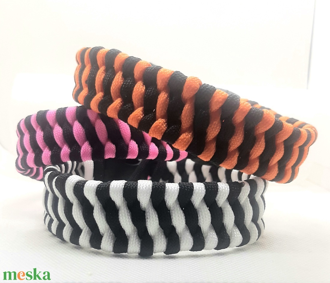 Zebra Paracord nyakörv szett - ékszer - karkötő - fonott karkötő - Meska.hu Zebra Paracord nyakörv szett - ékszer - karkötő - fonott karkötő - Meska.hu