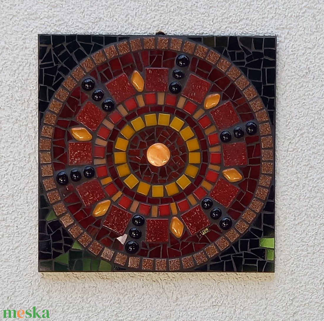 Piros mandala - üvegmozaik falikép - otthon & életmód - dekoráció - kép & falikép - mozaik kép - Meska.hu Piros mandala - üvegmozaik falikép - otthon & életmód - dekoráció - kép & falikép - mozaik kép - Meska.hu