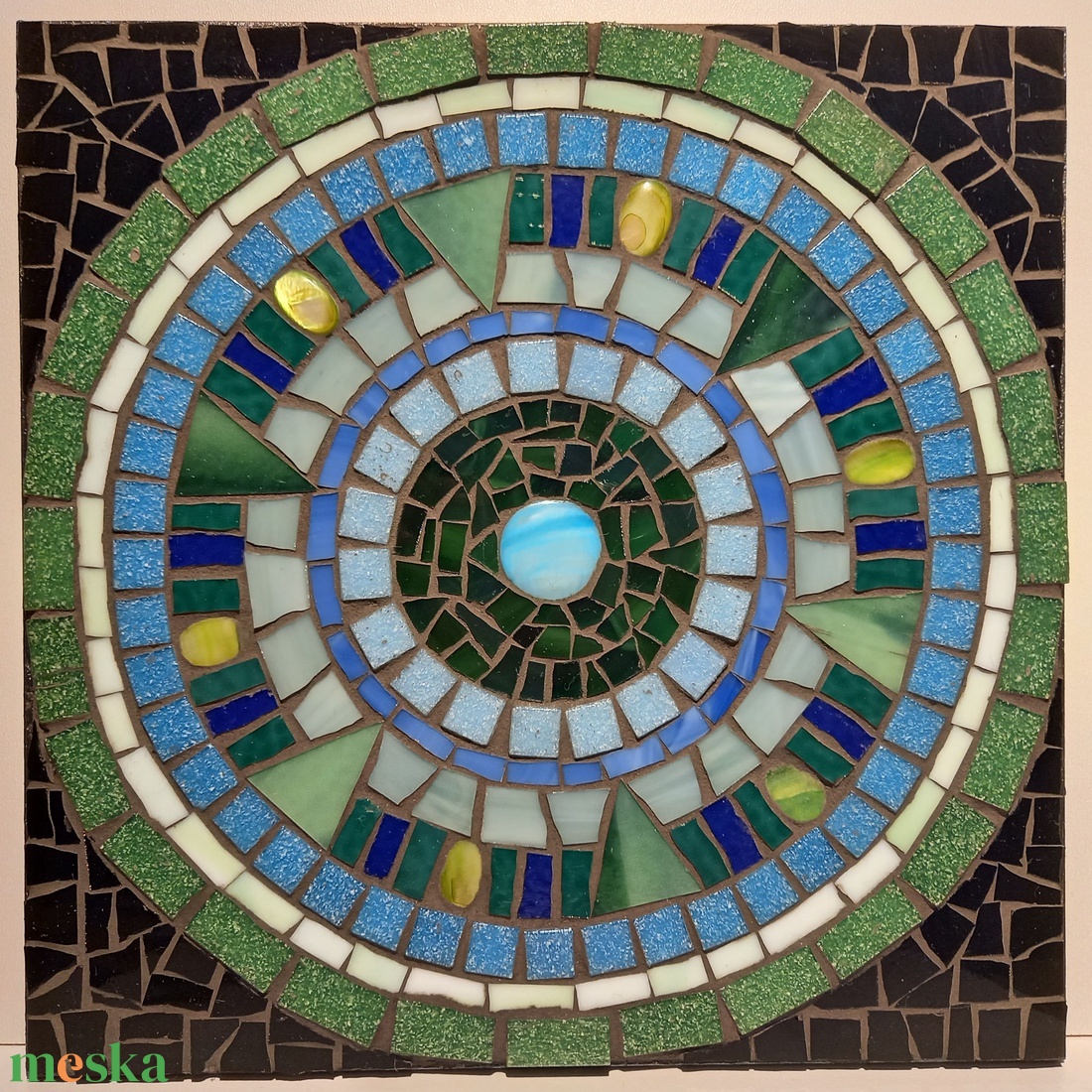 Zöld mandala - üvegmozaik falikép - otthon & életmód - dekoráció - kép & falikép - mozaik kép - Meska.hu Zöld mandala - üvegmozaik falikép - otthon & életmód - dekoráció - kép & falikép - mozaik kép - Meska.hu