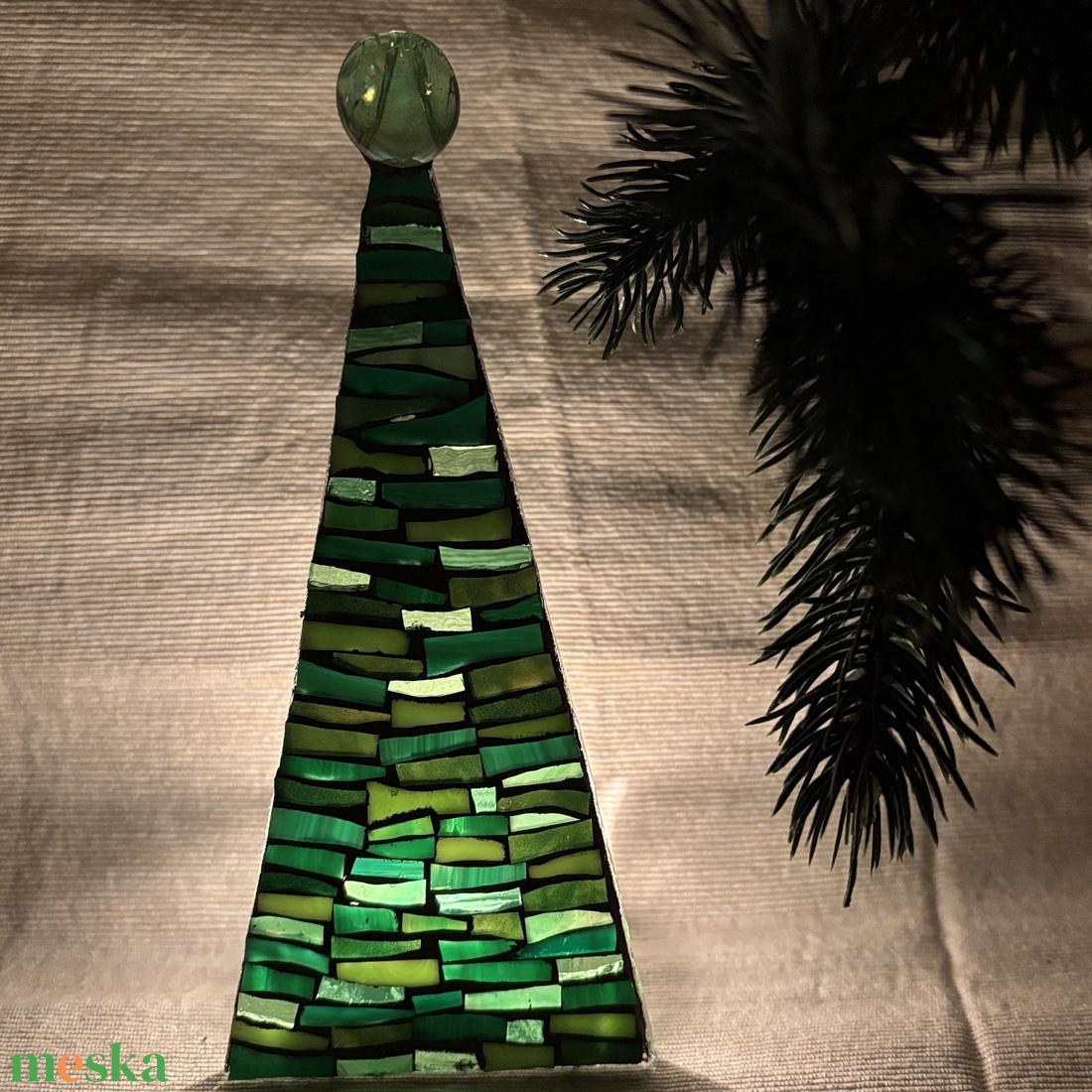 Karácsonyfa - üvegmozaik mécsestartó - karácsony - karácsonyi lakásdekoráció - karácsonyi illatgyertya, mécses - Meska.hu