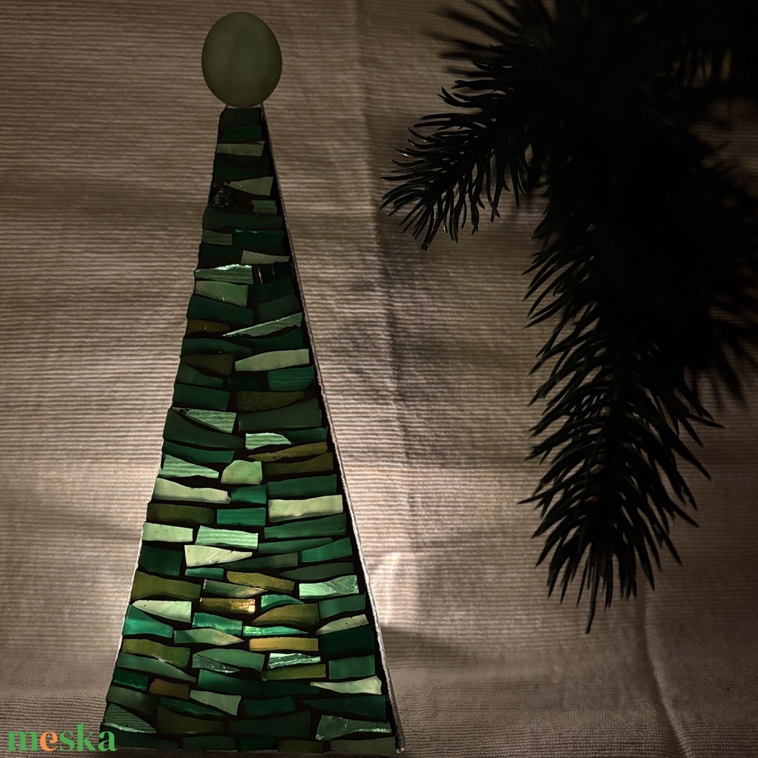 Karácsonyfa - üvegmozaik mécsestartó - karácsony - karácsonyi lakásdekoráció - karácsonyi illatgyertya, mécses - Meska.hu