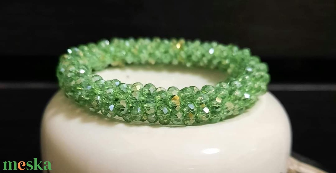 Csillogó fánk üveggyöngy karkötő - több színben - ékszer - karkötő - gyöngyös karkötő - Meska.hu Csillogó fánk üveggyöngy karkötő - több színben - ékszer - karkötő - gyöngyös karkötő - Meska.hu