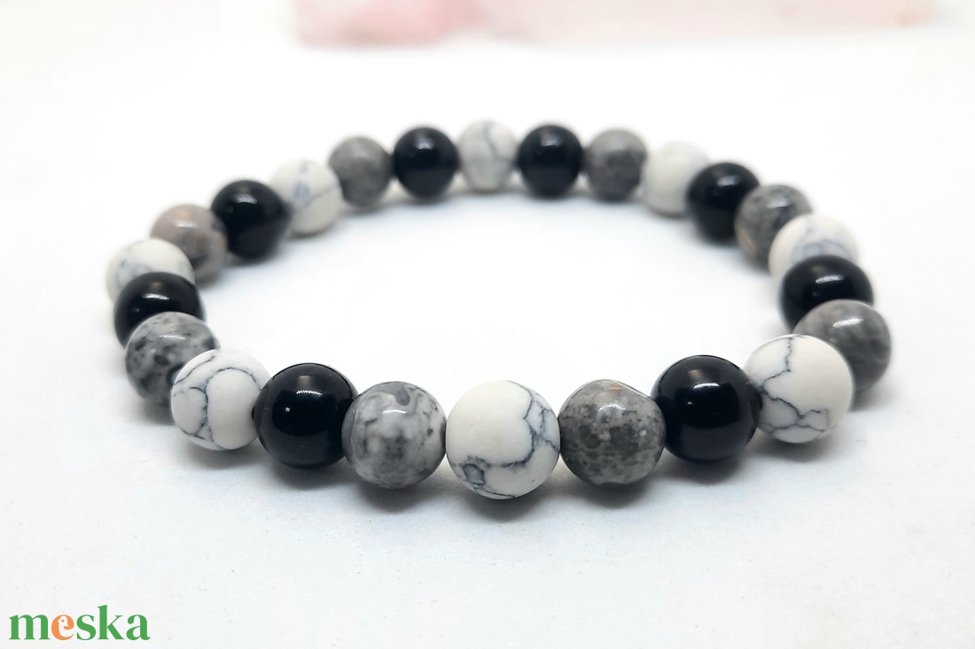 Jáspis, Howlit és Ónix ásvány karkötő  - ékszer - karkötő - bogyós karkötő - Meska.hu Jáspis, Howlit és Ónix ásvány karkötő  - ékszer - karkötő - bogyós karkötő - Meska.hu