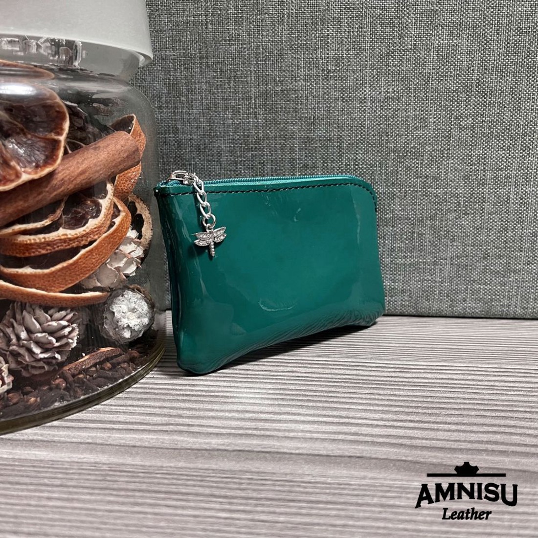 Zöld lakk egy cipzáras kulcstartó A7005 - táska & tok - kulcstartó & táskadísz - kulcstartó - Meska.hu