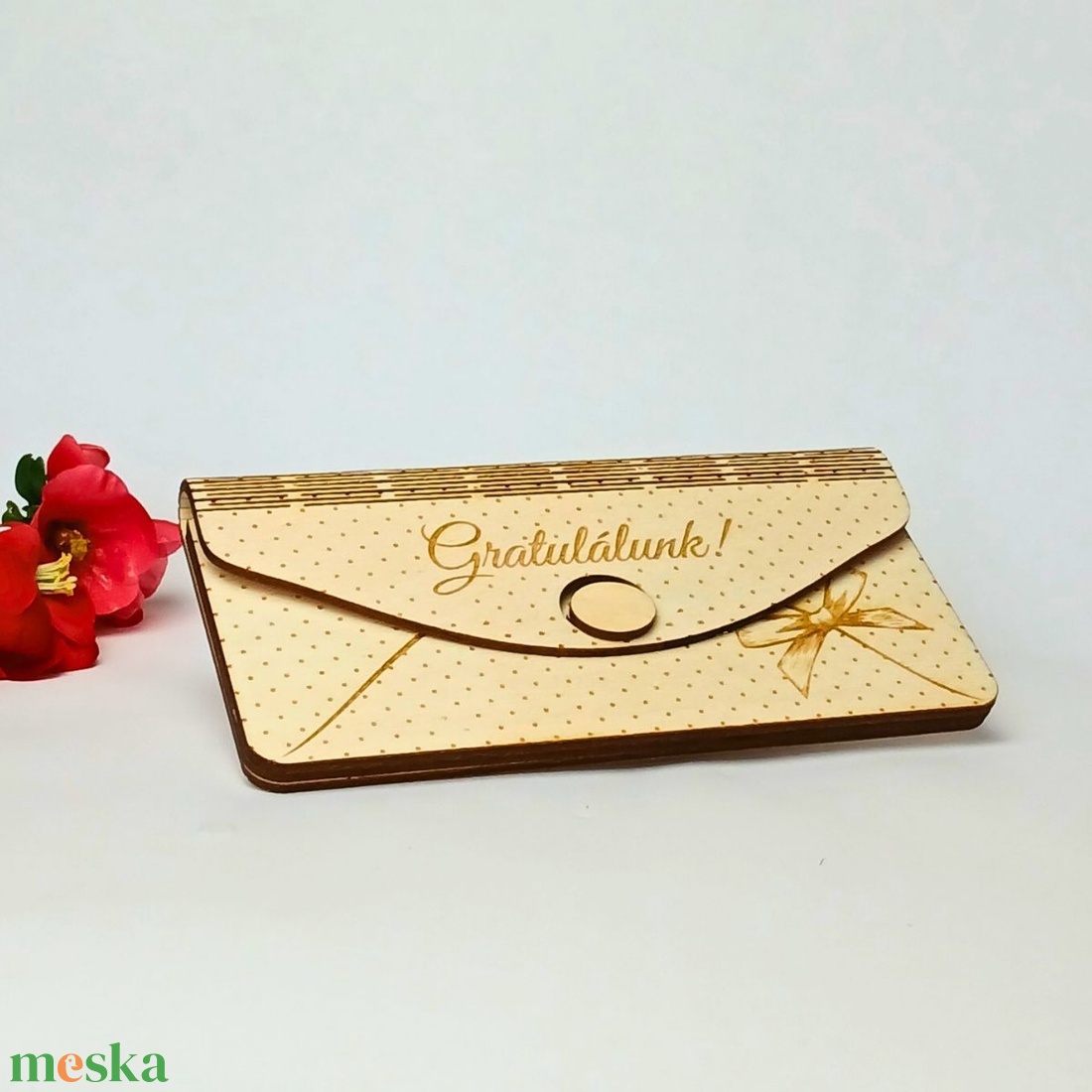 Egyedi gravírozott pénzátadó boríték, masnis pöttyös stílusban - esküvő - emlék & ajándék - nászajándék - esküvői pénzátadó doboz - Meska.hu