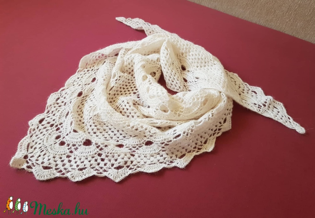 Elegáns csipkekendő, stóla, vállkendő - - Meska.hu Elegáns csipkekendő, stóla, vállkendő - - Meska.hu