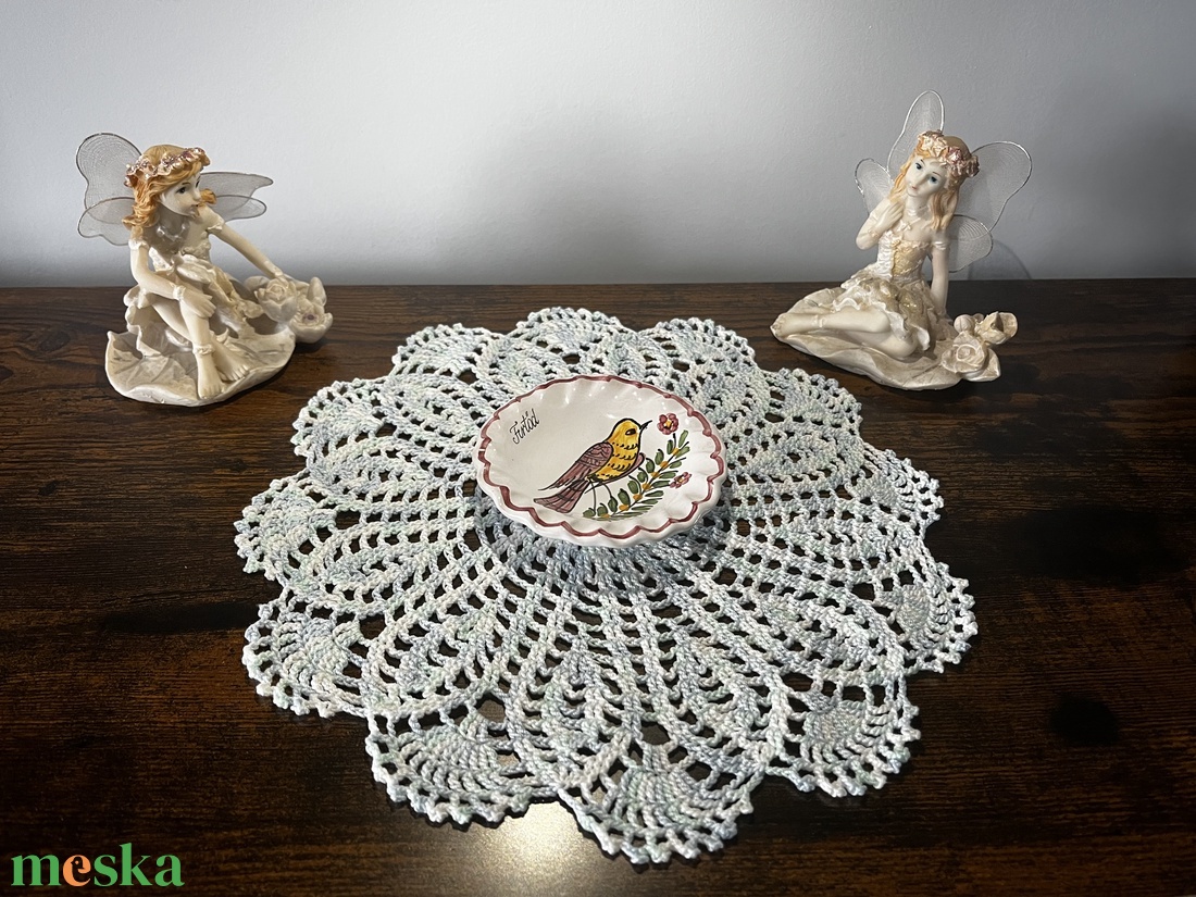 Horgolt díszterítő - otthon & életmód - lakástextil - abrosz, terítő - díszterítő polcra, komódra - Meska.hu