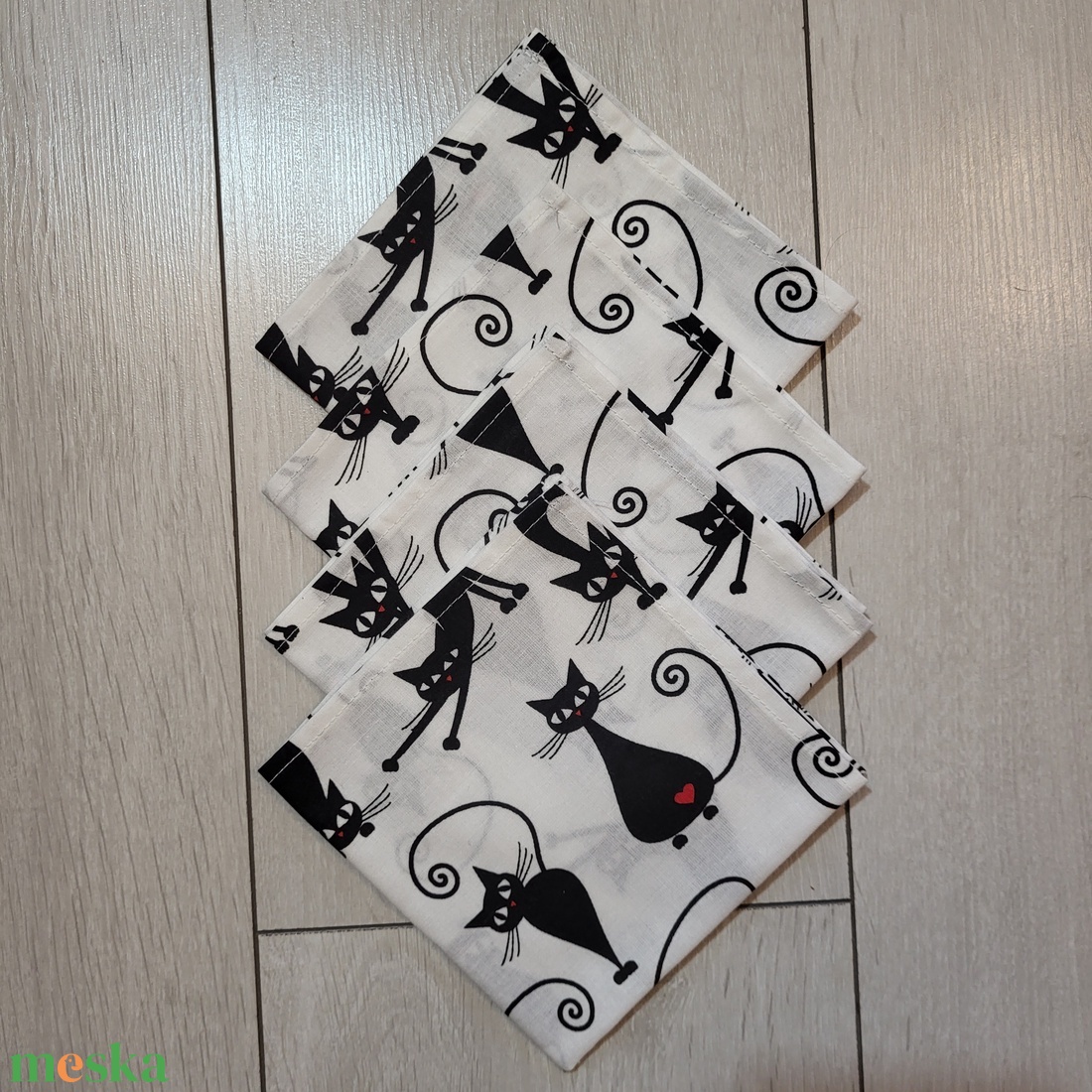 Cicás textilszalvéta - otthon & életmód - konyhafelszerelés, tálalás - konyhai textil - szalvéta - Meska.hu Cicás textilszalvéta - otthon & életmód - konyhafelszerelés, tálalás - konyhai textil - szalvéta - Meska.hu