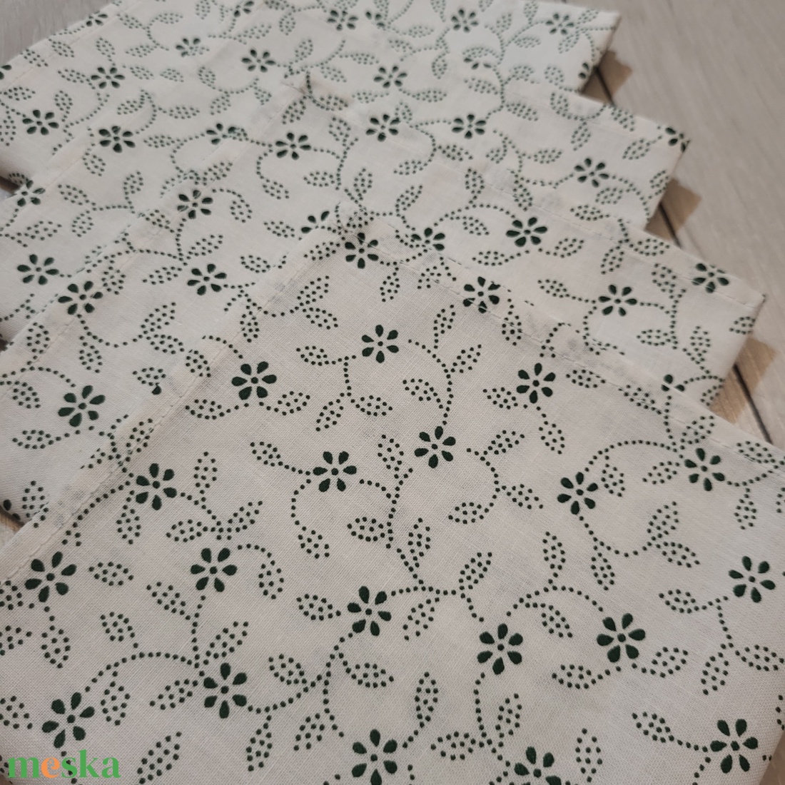 Virágmintás textilszalvéta - otthon & életmód - konyhafelszerelés, tálalás - konyhai textil - szalvéta - Meska.hu Virágmintás textilszalvéta - otthon & életmód - konyhafelszerelés, tálalás - konyhai textil - szalvéta - Meska.hu