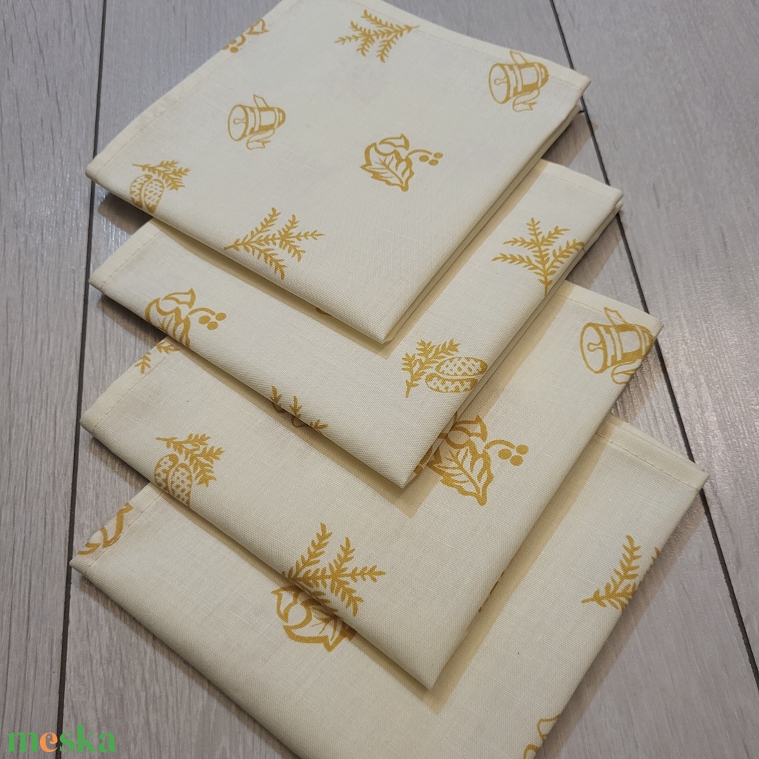 Karácsonyi textilszalvéta az ünnepi asztalra - otthon & életmód - konyhafelszerelés, tálalás - konyhai textil - szalvéta - Meska.hu Karácsonyi textilszalvéta az ünnepi asztalra - otthon & életmód - konyhafelszerelés, tálalás - konyhai textil - szalvéta - Meska.hu