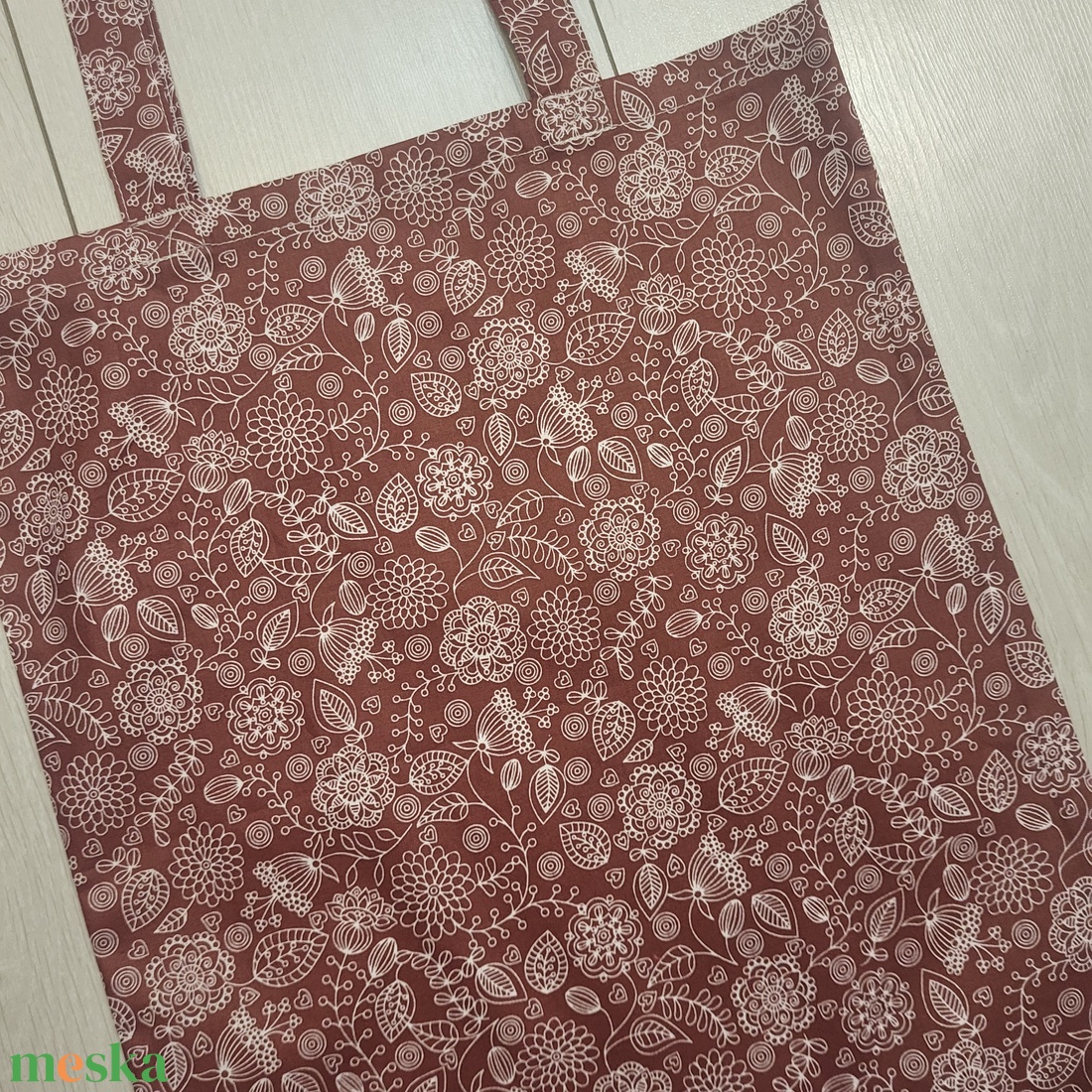 Virágos-levélkés vászonszatyor - táska & tok - bevásárlás & shopper táska - shopper, textiltáska, szatyor - Meska.hu Virágos-levélkés vászonszatyor - táska & tok - bevásárlás & shopper táska - shopper, textiltáska, szatyor - Meska.hu
