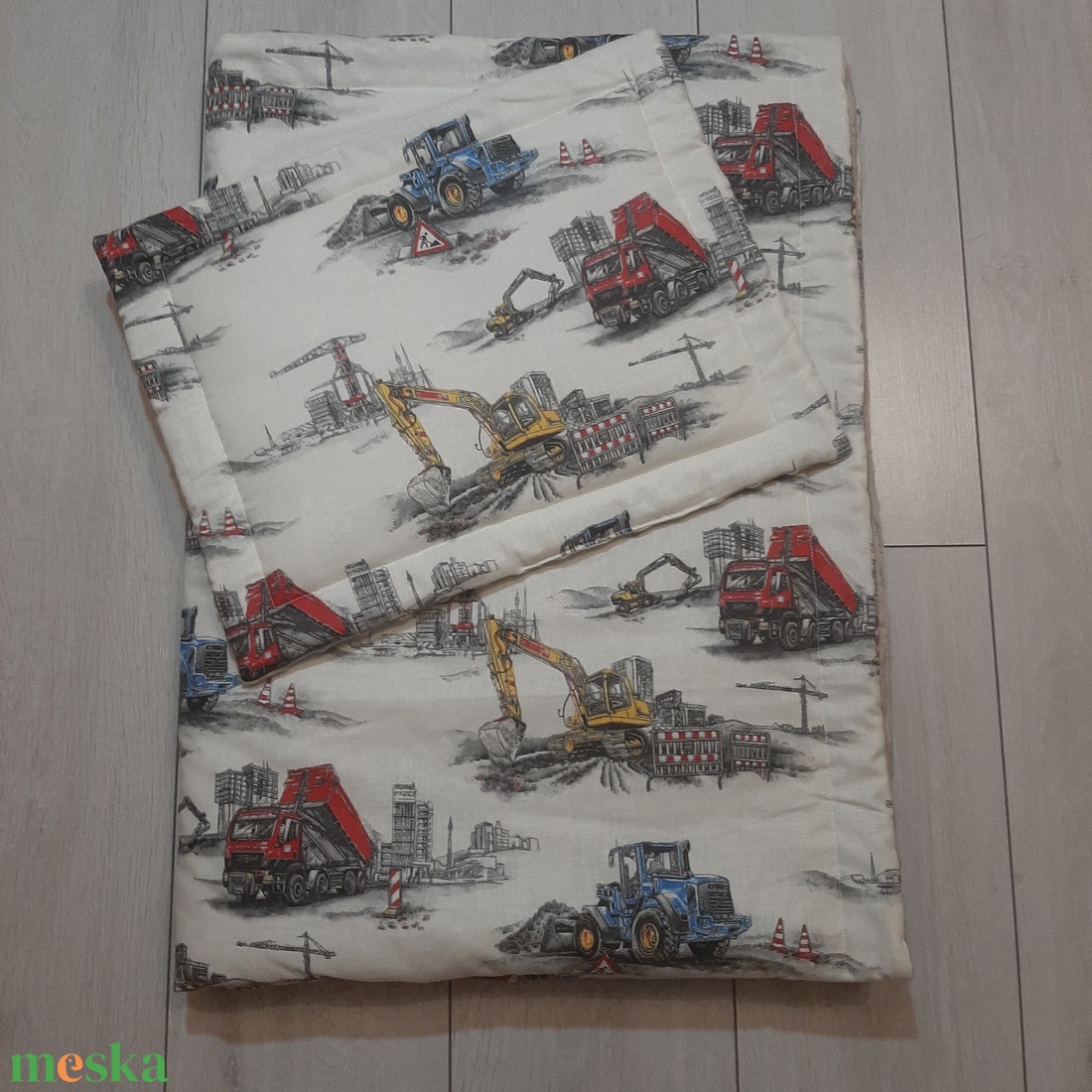 Traktoros-munkagépes ovis takaró és párna - otthon & életmód - babaszoba, gyerekszoba - Meska.hu