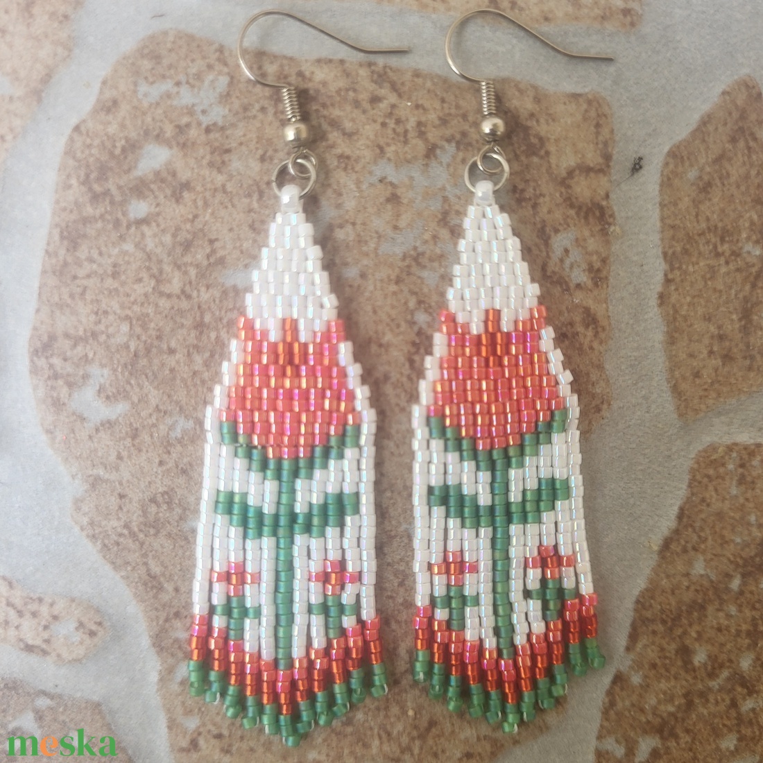 Tulipánmintás hosszú, lógós fülbevaló - ékszer - fülbevaló - lógó fülbevaló - Meska.hu Tulipánmintás hosszú, lógós fülbevaló - ékszer - fülbevaló - lógó fülbevaló - Meska.hu