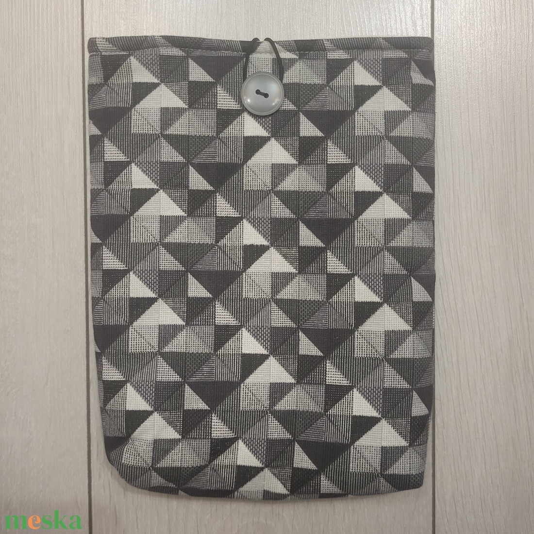 Könyvtok - geometriamintás - könyv & zene - könyvtok - Meska.hu Könyvtok - geometriamintás - könyv & zene - könyvtok - Meska.hu