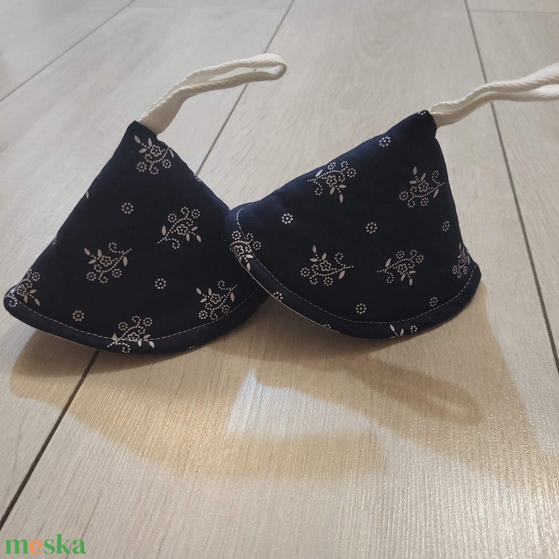 Edényfogó - kékfestő jellegű pamutvászonból - otthon & életmód - konyhafelszerelés, tálalás - konyhai textil - edényfogó & edényfedő - Meska.hu Edényfogó - kékfestő jellegű pamutvászonból - otthon & életmód - konyhafelszerelés, tálalás - konyhai textil - edényfogó & edényfedő - Meska.hu