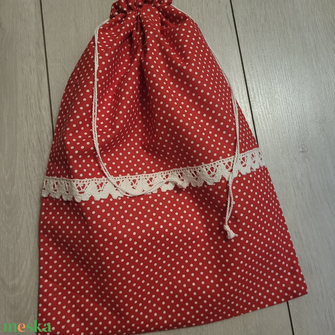 Piros pöttyös, csipkés kenyereszsák - táska & tok - bevásárlás & shopper táska - kenyeres zsák - Meska.hu Piros pöttyös, csipkés kenyereszsák - táska & tok - bevásárlás & shopper táska - kenyeres zsák - Meska.hu