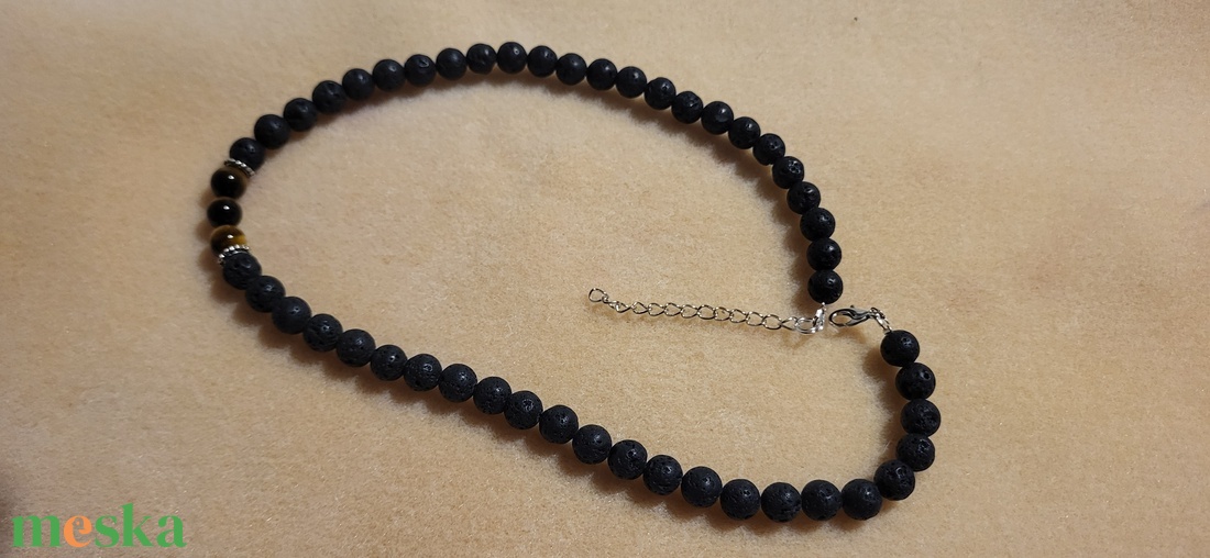 Lávakő és tigrisszem ásványkarkötő - ékszer - nyaklánc - bogyós nyaklánc - Meska.hu