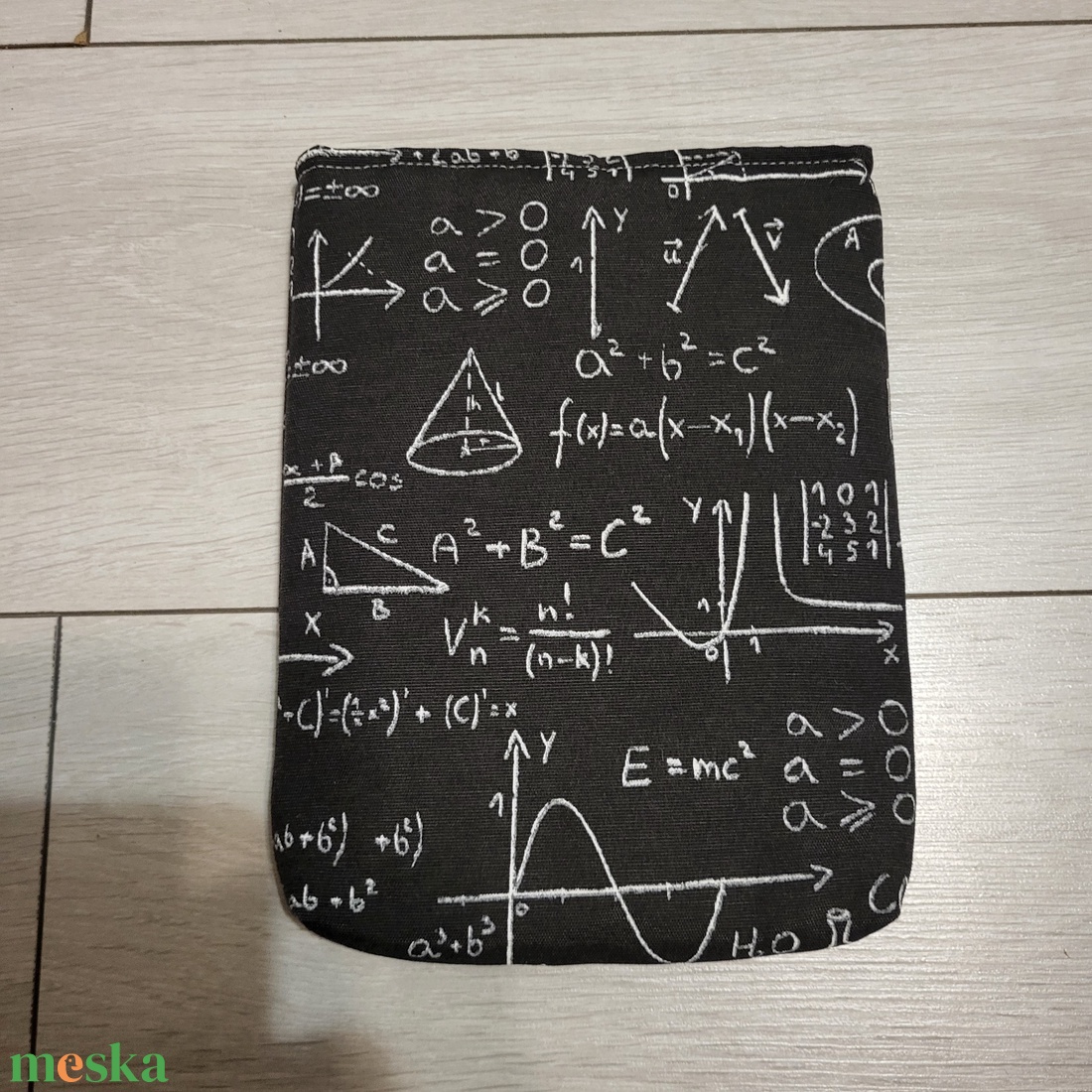 Könyvtok - matek - könyv & zene - könyvtok - Meska.hu