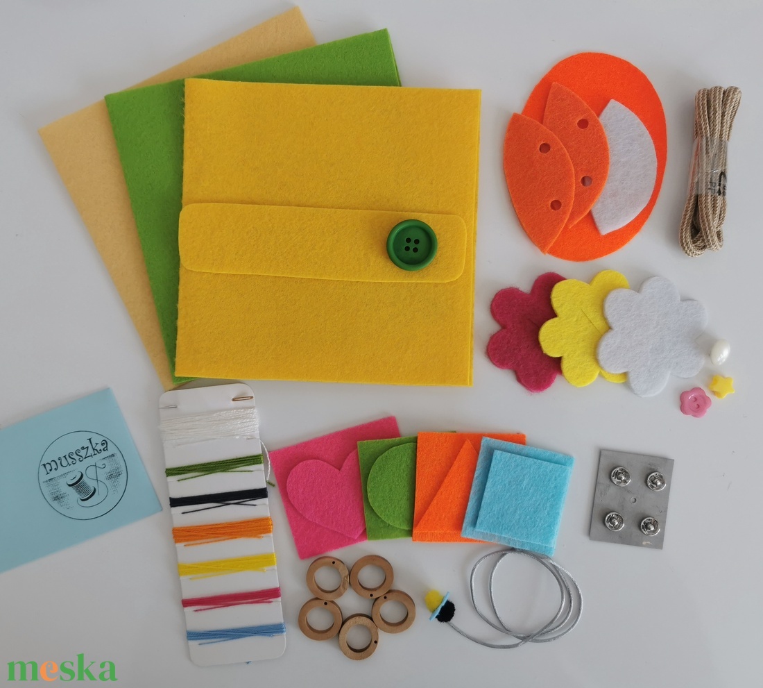 DIY textilkönyvecske - sárga - játék & sport - textilkönyv & babakönyv - Meska.hu DIY textilkönyvecske - sárga - játék & sport - textilkönyv & babakönyv - Meska.hu
