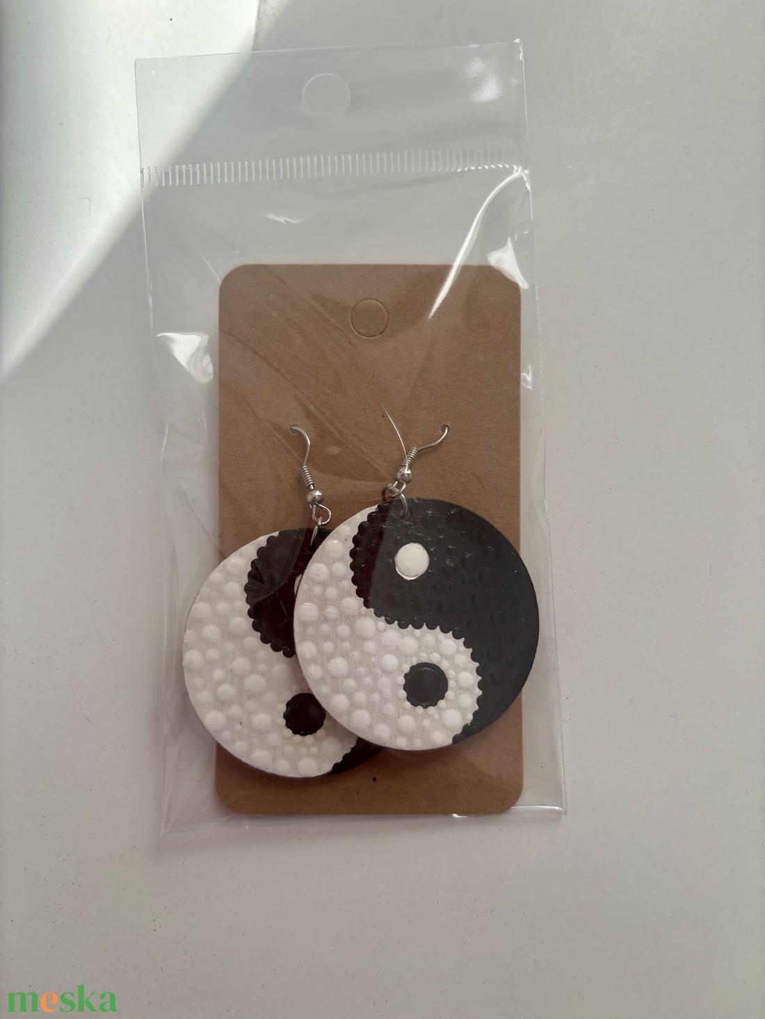 Jing-jang fülbevaló - ékszer - fülbevaló - fülékszer - Meska.hu